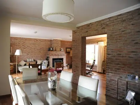 Casa en Venta con cochera