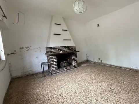 Casa en Alquiler con 1 cochera