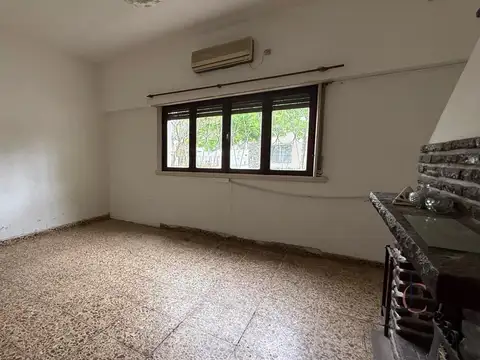 Casa en Alquiler en Castelar Norte, $ 1.200.000