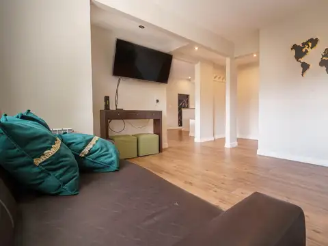 Venta Duplex 4 ambientes con terraza y cochera. Zona Aldrey