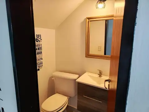 Casa en Alquiler con 1 cochera