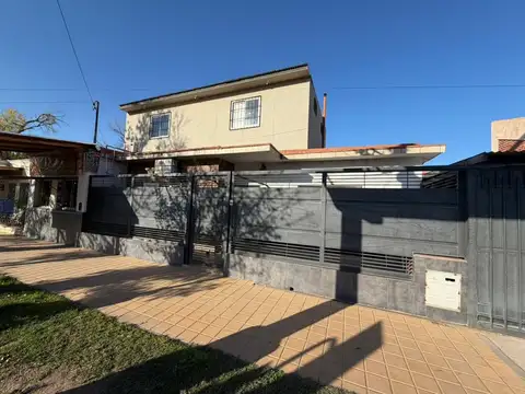 VENTA CASA+DPTO+PILETA CALLE SAN MARTIN LAS HERAS