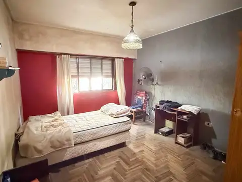 CASA 4 DORMITORIOS  EN VENTA EN LA PLATA  PATIO