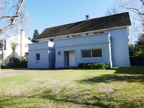 Casa en Alquiler de 4 dormitorios