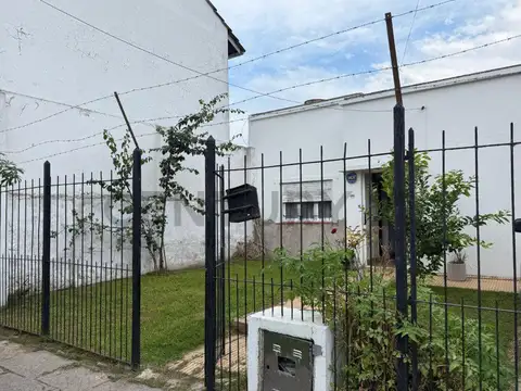 CASA 3 AMBIENTES BARRIO DON BOSCO A RECICLAR