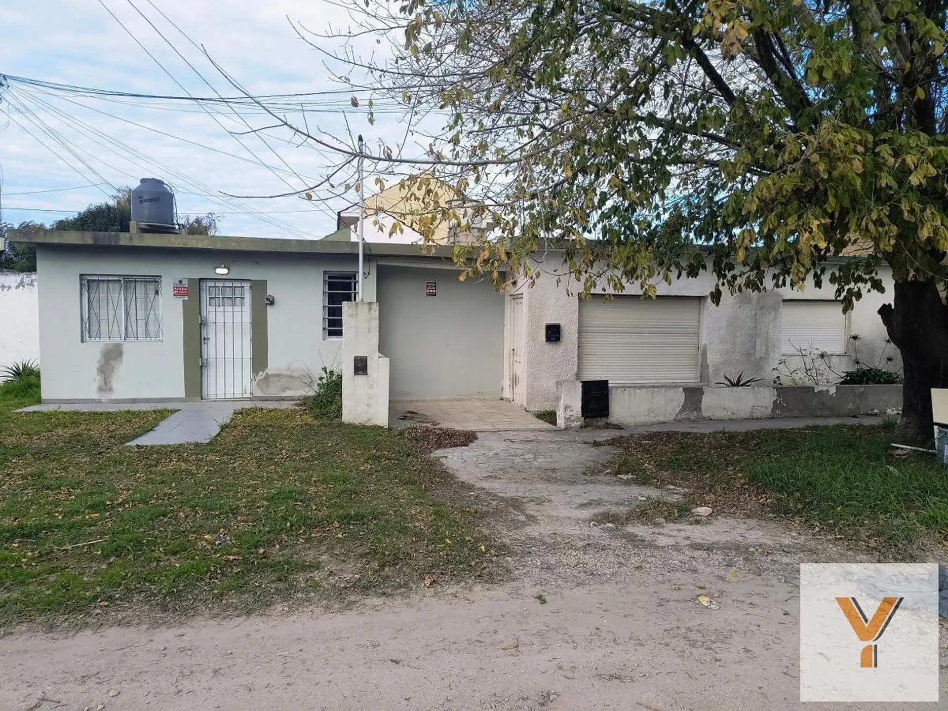 Casa en Venta - 2 Dormitorios 1 Baño - 213mts