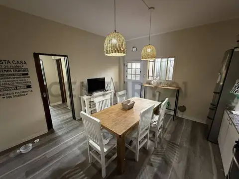 Casa 3 ambientes con 2 baños