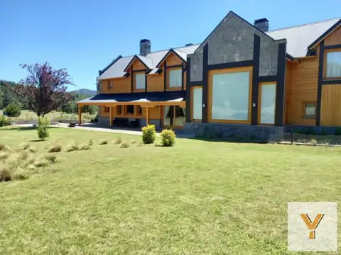 Casa en venta - 6 Dormitorios 7 Baños 2 Cocheras - 3098Mts2 - San Martín de Los Andes