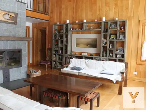 Casa en venta - 6 Dormitorios 7 Baños 2 Cocheras - 3098Mts2 - San Martín de Los Andes