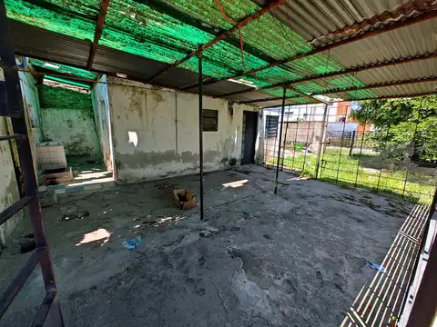 Casa 3 ambientes con 1 baño