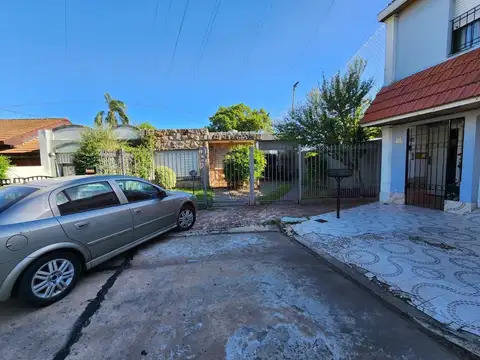 EXCELENTE CASA 5 AMBIENTES EN VENTA EN RAMOS MEJÍA