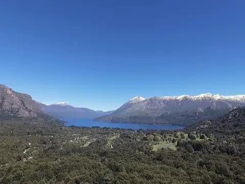 Lote en Barrio privado con Vista al Lago en Arelauquen