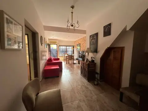 Espectacular Casa 4 ambientes con Terraza - Mnte Castro