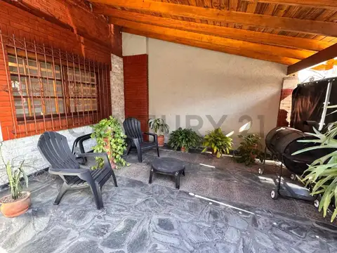 Espectacular Casa 4 ambientes con Terraza - Mnte Castro
