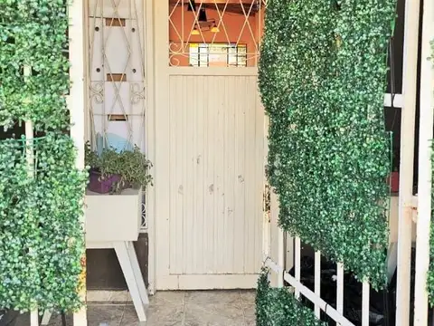 VENTA CASA C/COCHERA  * 3 DORMITORIOS