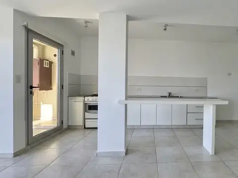 Depto Tipo Casa en Alquiler de 2 ambientes