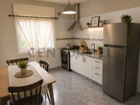 Venta Casa 5 ambientes con cochera doble y patio en Villa Udaondo