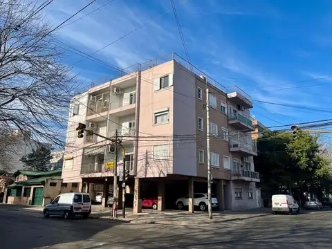 Monteverde 500, Piso 1°