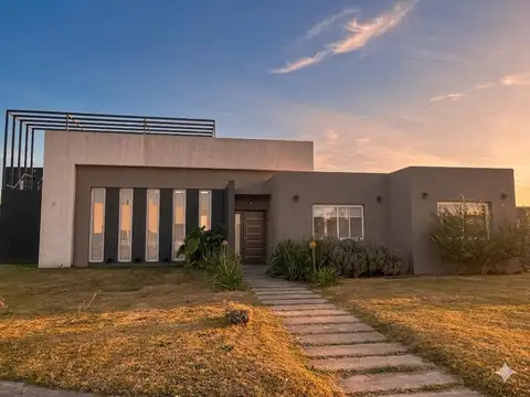 Casa en Venta en San Sebastian, Countries y Barrios Cerrados en Escobar
