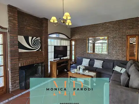 Casa 6 ambientes con 5 baños