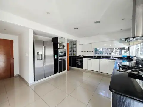 Casa en Alquiler de 5 dormitorios