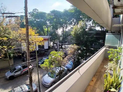 López y Planes 800