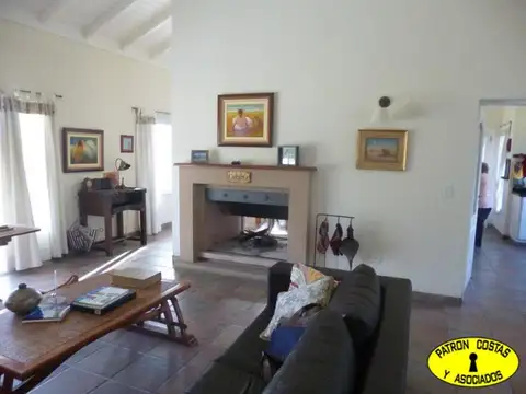 Casa en Venta con 1 cochera