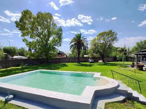 Casa 5 ambientes con 4 baños