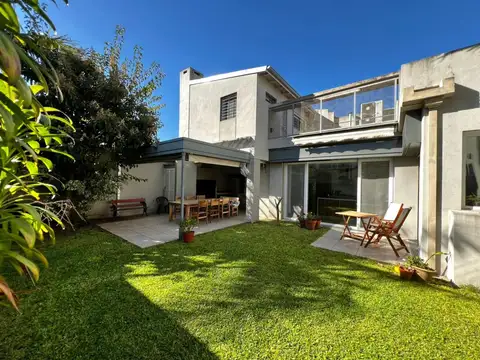 Casa 6 ambientes en venta en Martinez