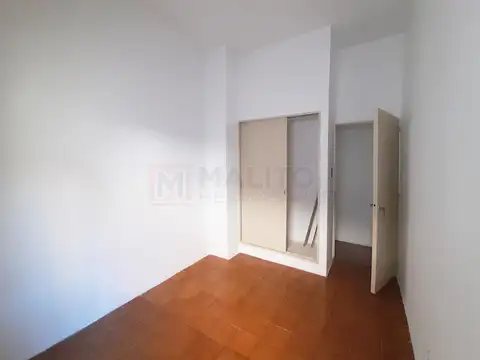 Av. Castañares 5400, Piso PB