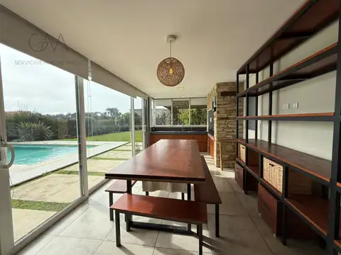 Casa en Venta con 1 cochera