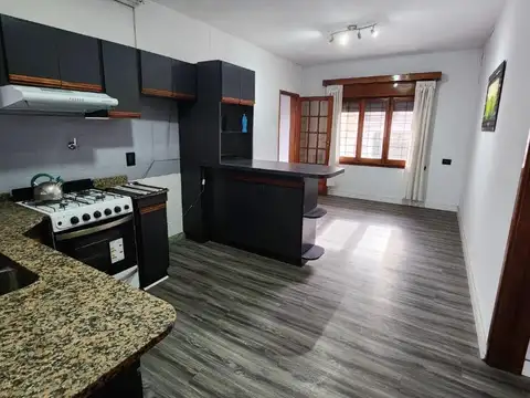 Depto Tipo Casa en Venta de 4 ambientes