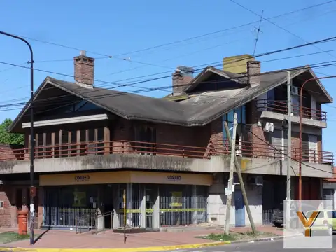 Avenida 12 de Octubre e/ Estanislao del Campo y Lisandro de la Torre