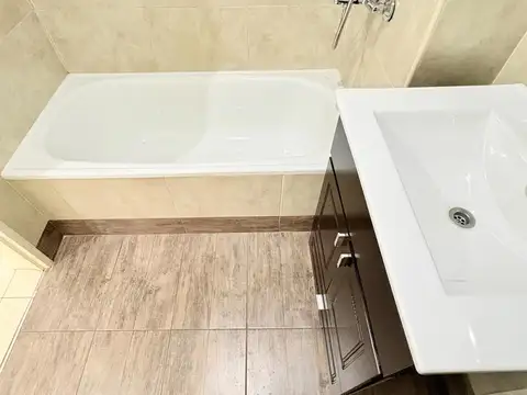 Gavilan 900 , Piso 2