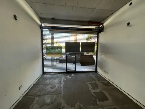 Local  a Metros de Fabian Onsari 20m2 - Wilde