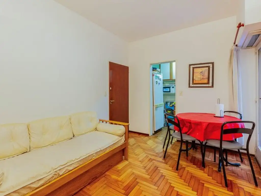 Araoz 1085 , Piso 1