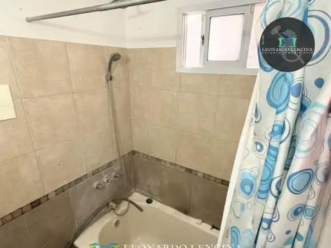 Almirante Brown 3000, Piso 2