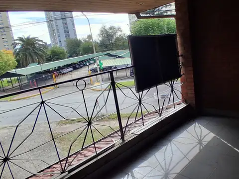 Excelente propiedad en Villa celina 3 dormitorios + terraza con quincho  (V. CELINA)
