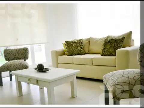 Casa en Alquiler Temporal en Pinamar, USD 200