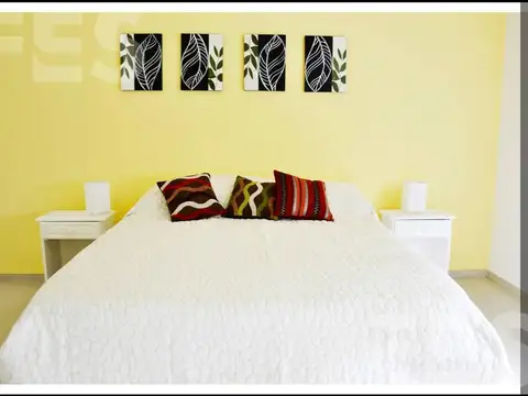 Casa en Alquiler Temporal con 1 cochera