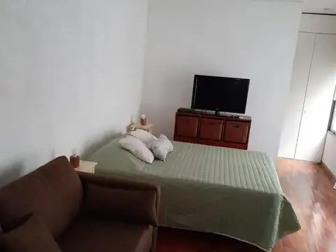 Mario Bravo 200, Piso 7