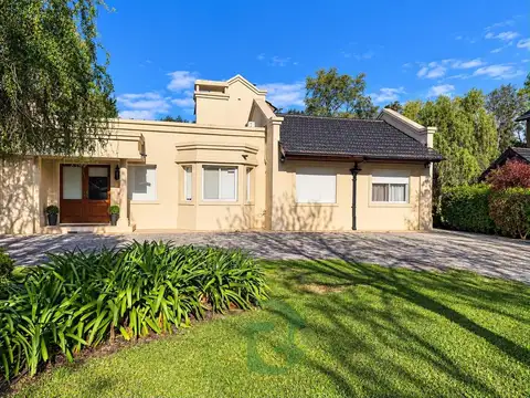 VENTA CASA 4AMB.PLATA BAJA.COUNTRY CAMPOS DE ALVAREZ