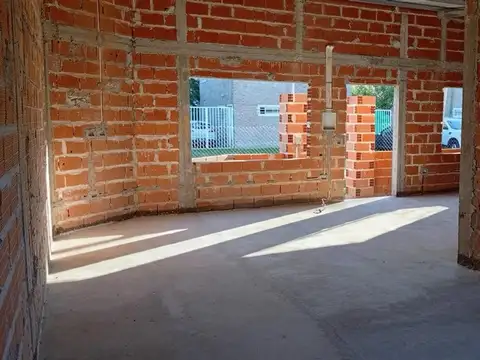 CASA EN VENTA CITY BELL A TERMINAR