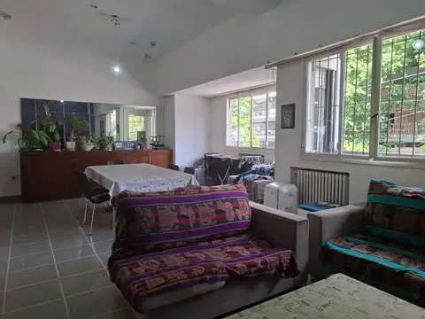 Depto Tipo Casa en Alquiler de 4 ambientes