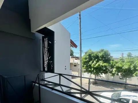 Joaquin V. González 1000