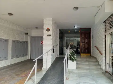 San Martín 400, Piso 7