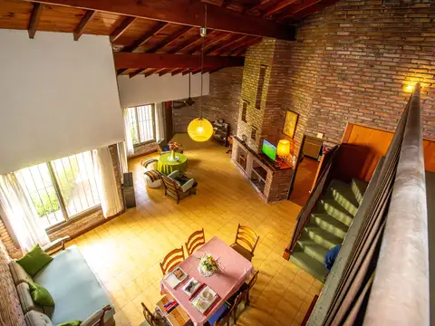 Casa en Venta con 1 cochera