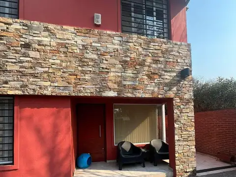 Casa en Venta en Luis Guillon, USD 140.000