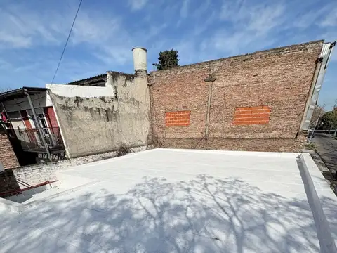Venta casa gran lote en Chilavert