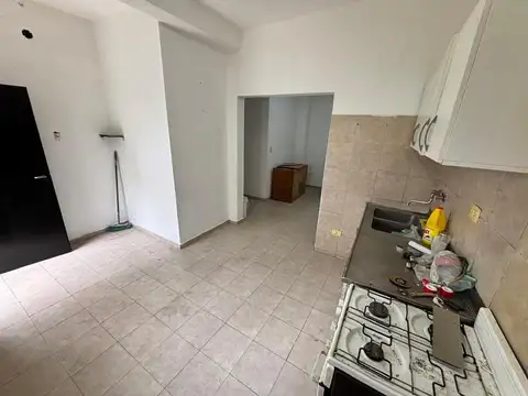 Departamento 3 ambientes, 2 dormitorios con placard de 2x2.5